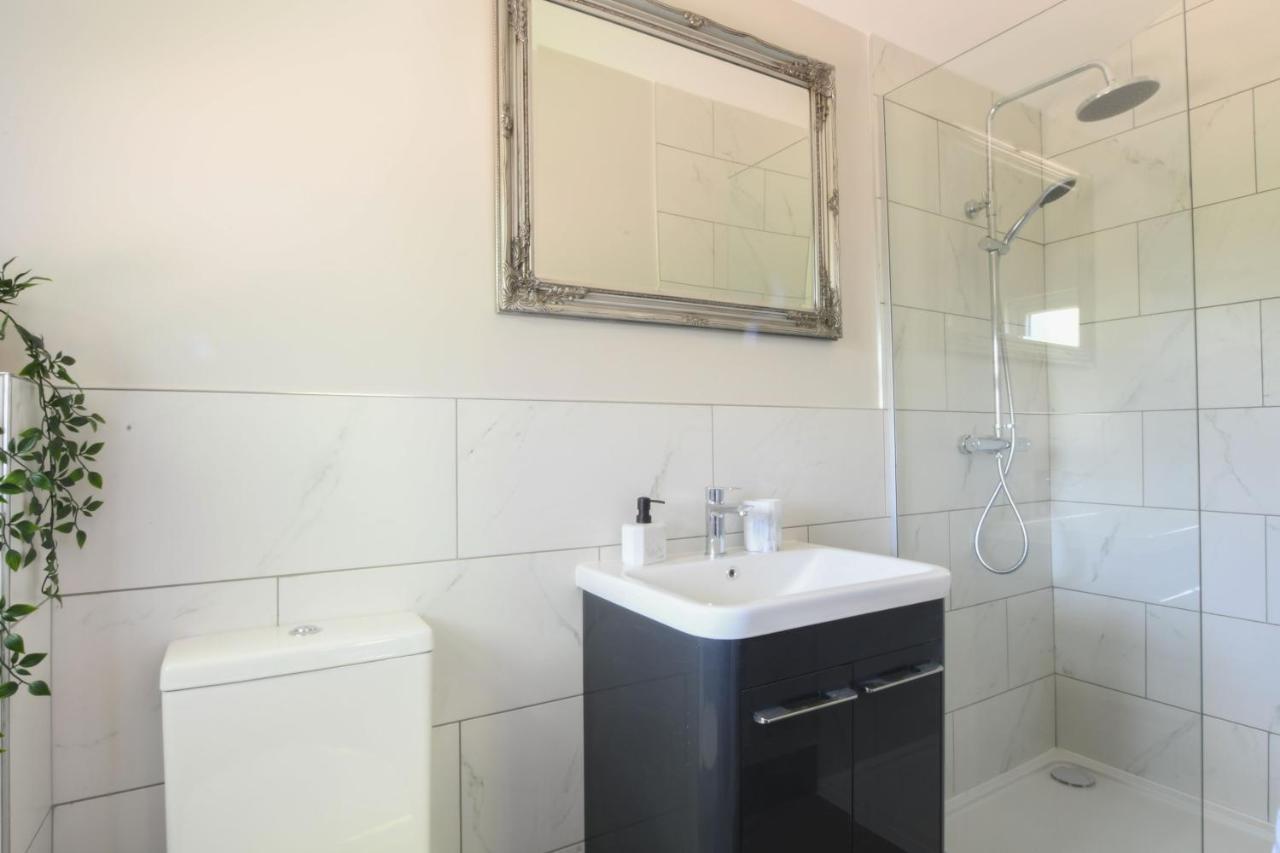 The Piglets Villa Woodbridge Ngoại thất bức ảnh