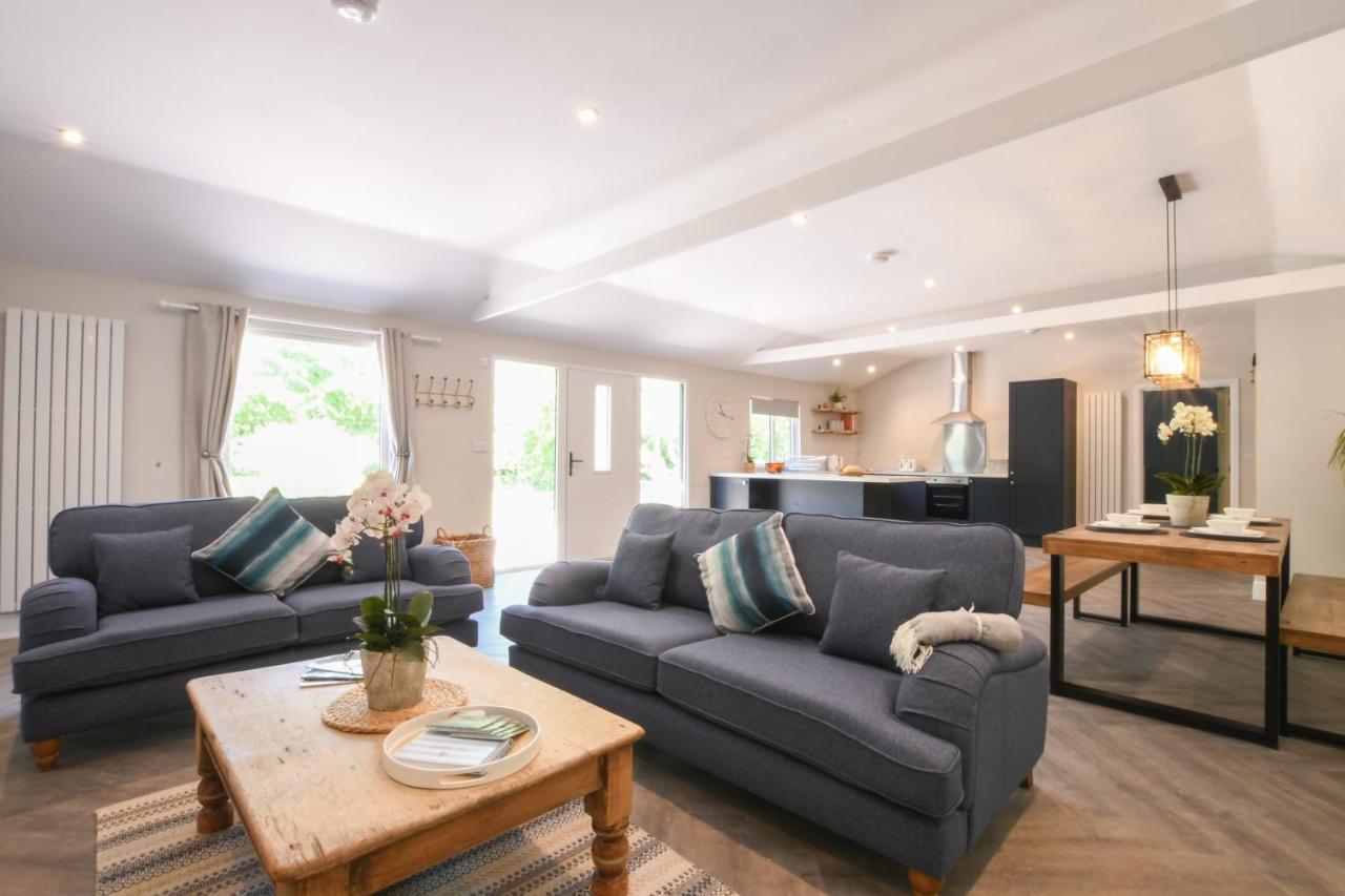 The Piglets Villa Woodbridge Ngoại thất bức ảnh