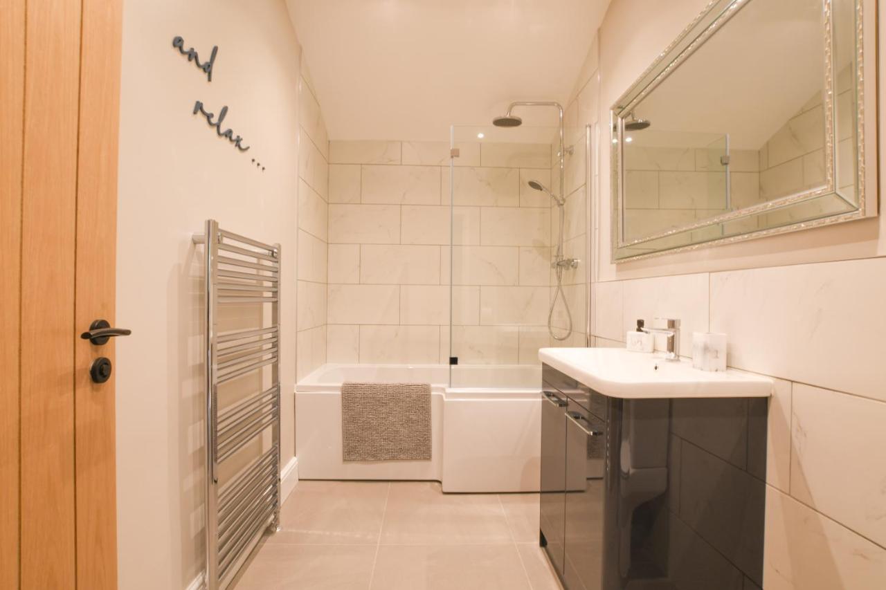 The Piglets Villa Woodbridge Ngoại thất bức ảnh