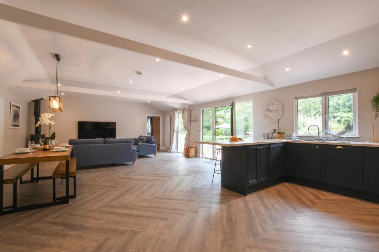 The Piglets Villa Woodbridge Ngoại thất bức ảnh