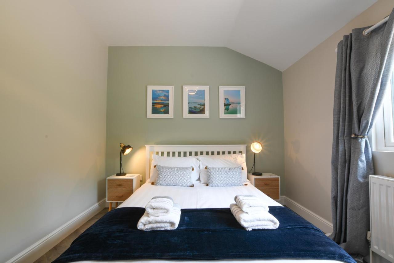 The Piglets Villa Woodbridge Ngoại thất bức ảnh