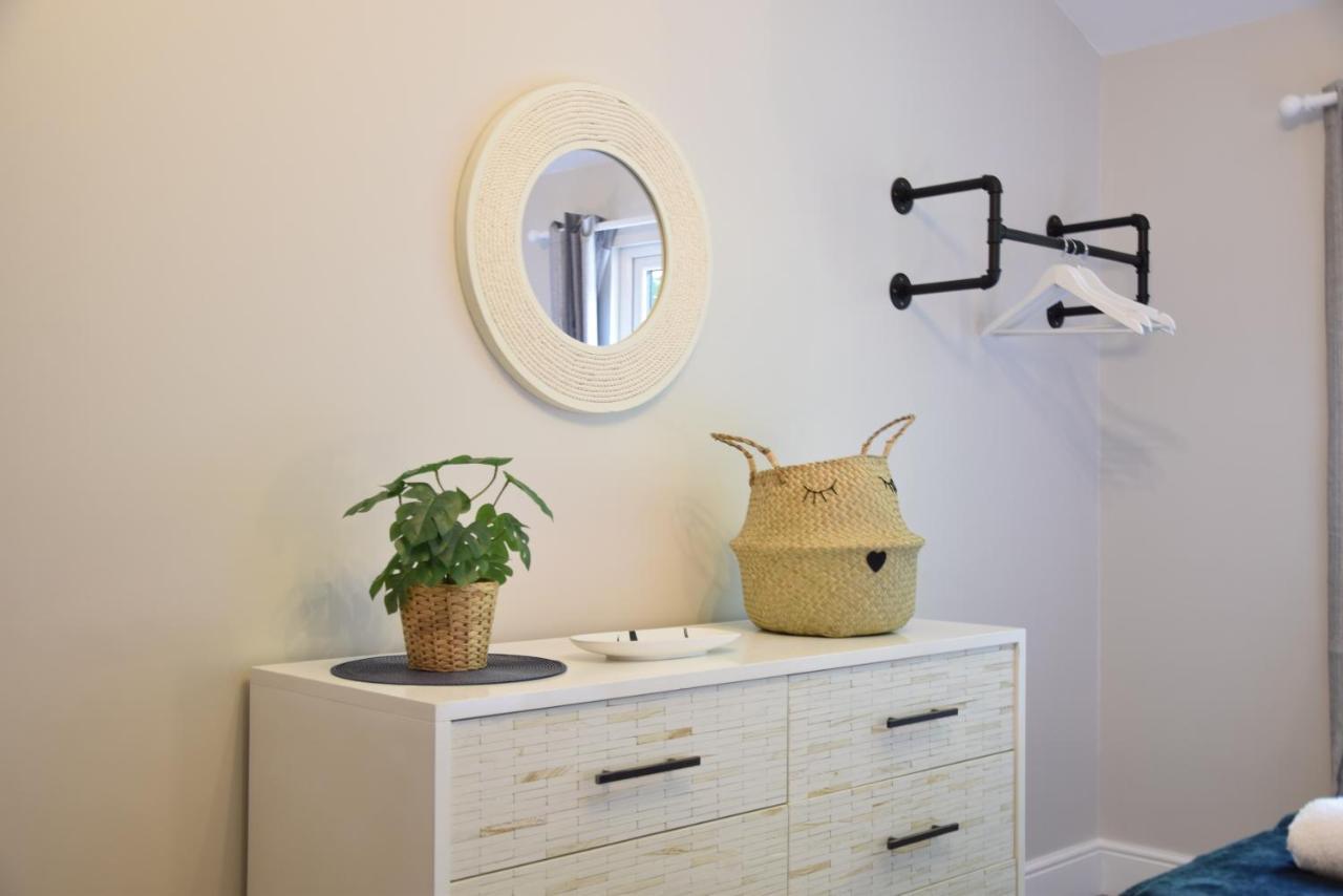 The Piglets Villa Woodbridge Ngoại thất bức ảnh